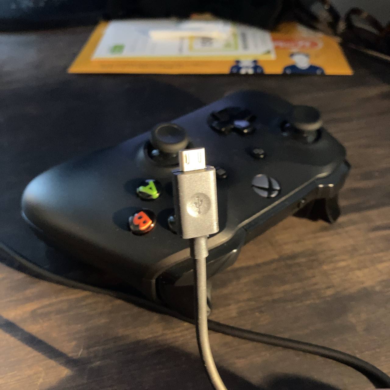 ドラクエ10 コントローラとUSBケーブル